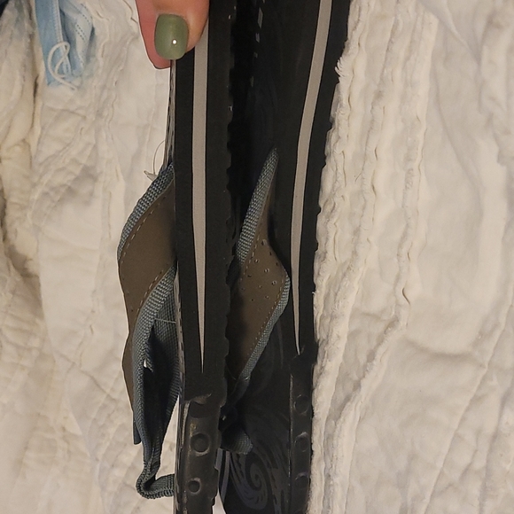 Brand New Men's Flip Flop Sandals - Picture 3 of 5